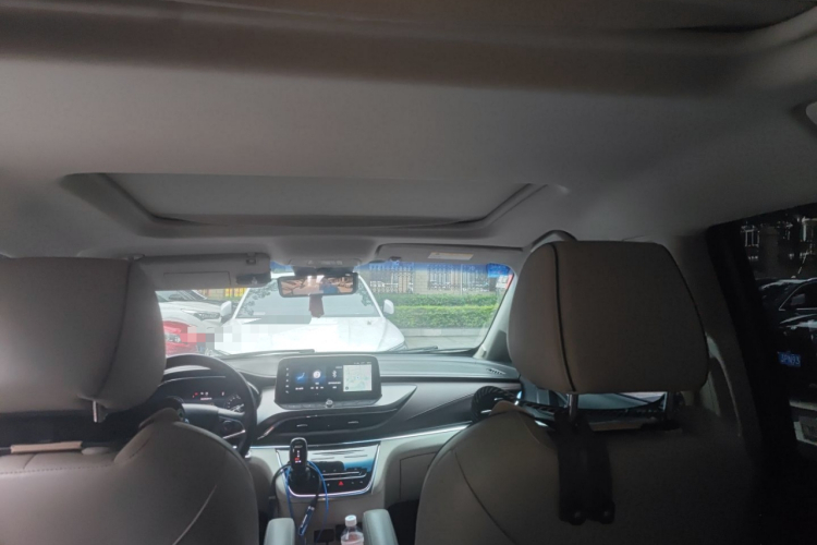 别克GL8 2020款 陆上公务舱 652T 尊贵型局部细节22