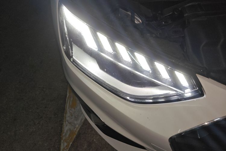 奥迪A4L 2022款 40 TFSI 时尚动感型车身外观6006