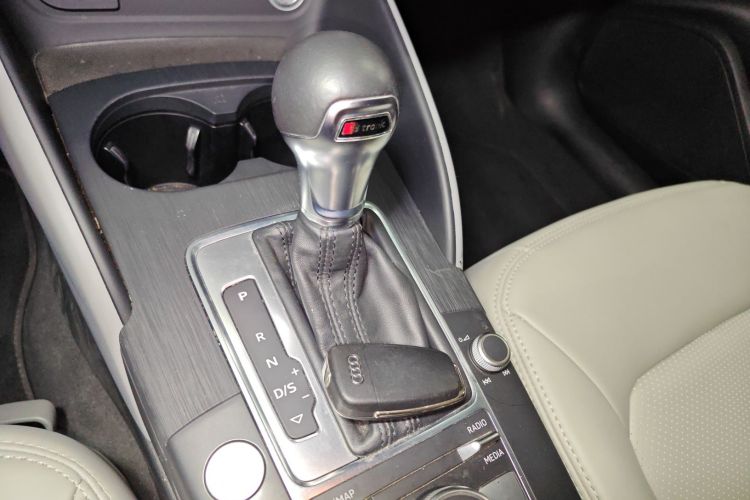 奥迪A3 2020款 Sportback 35 TFSI 进取型 国VI中控内饰18