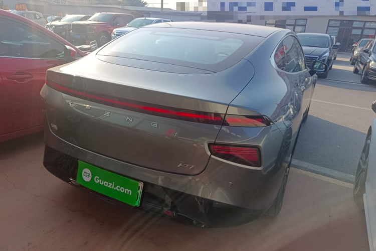 小鹏P7 2020款 670E车身外观7