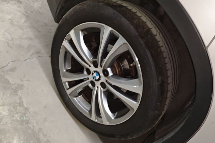 宝马X1新能源 2020款 xDrive30Le 尊享型车身外观6003