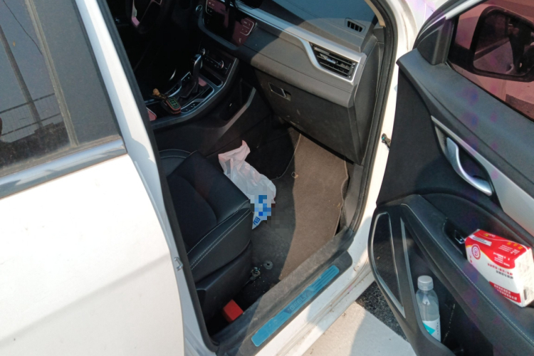 吉利汽车 帝豪 2018款 1.5L CVT向上互联版局部细节9005