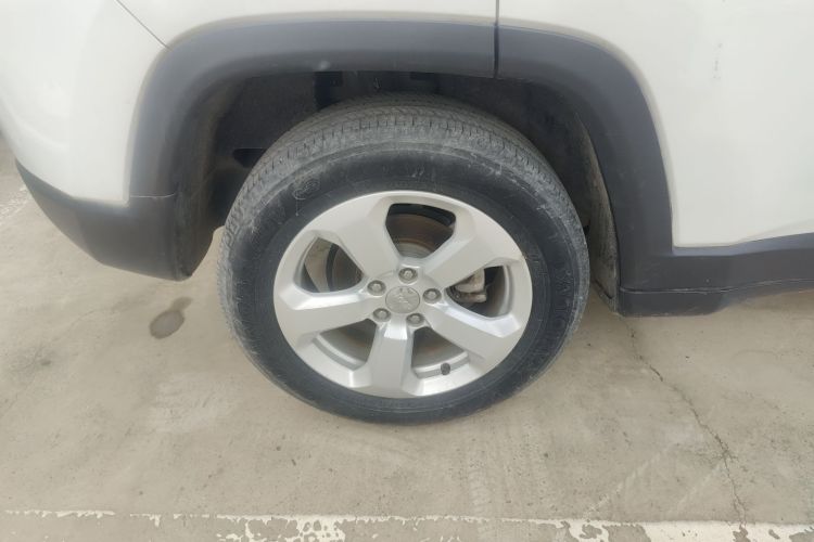 Jeep 指南者 2017款 200T 自动家享版车身外观6008