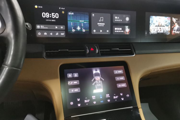 理想汽车 理想ONE 2020款 增程6座版中控内饰16