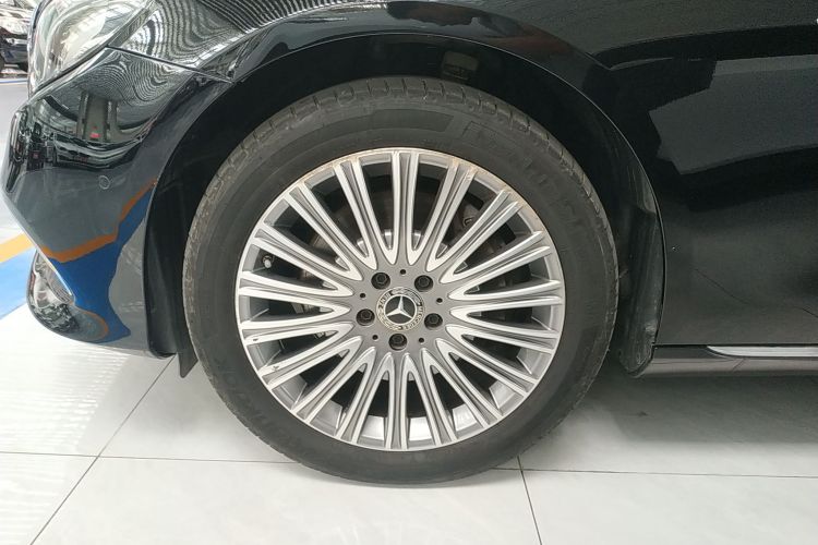 奔驰E级 2020款 改款 E 300 L 殊享版车身外观6007