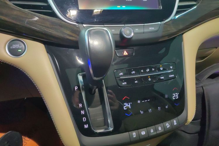 别克GL8 2018款 ES 28T 旗舰型 国VI中控内饰18