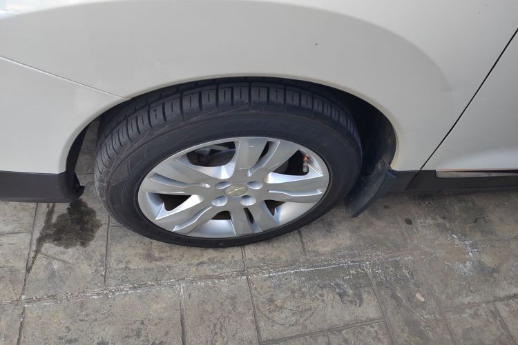 标致3008 2018款 2.0L 自动经典版车身外观6007