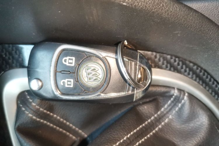 别克 英朗 2015款 18T 双离合豪华型中控内饰11