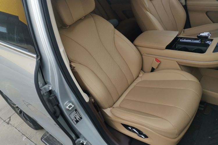 鸿蒙智行 问界M7 2024款 1.5T 四驱Plus版 5座局部细节41