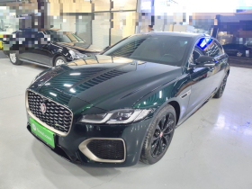 捷豹XFL 2023款 XFL 2.0T P250 两驱精英运动鎏金版