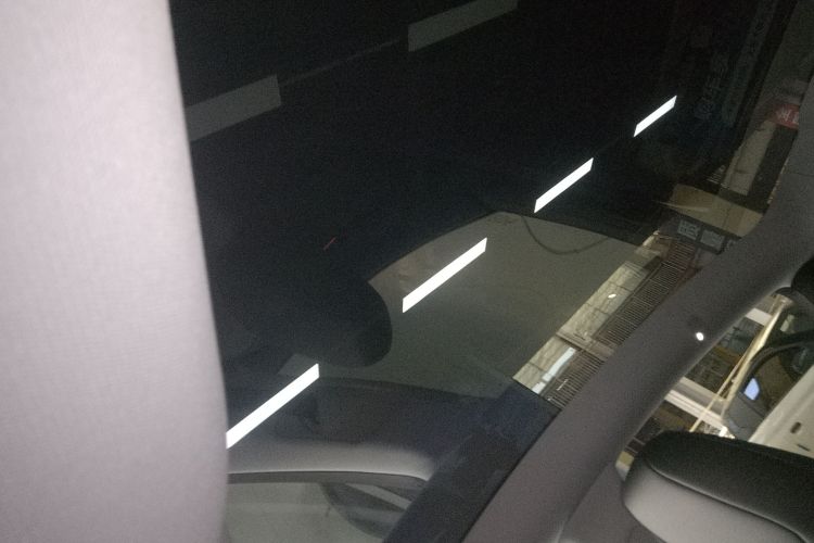 特斯拉 Model Y 2025款 后轮驱动版中控内饰22