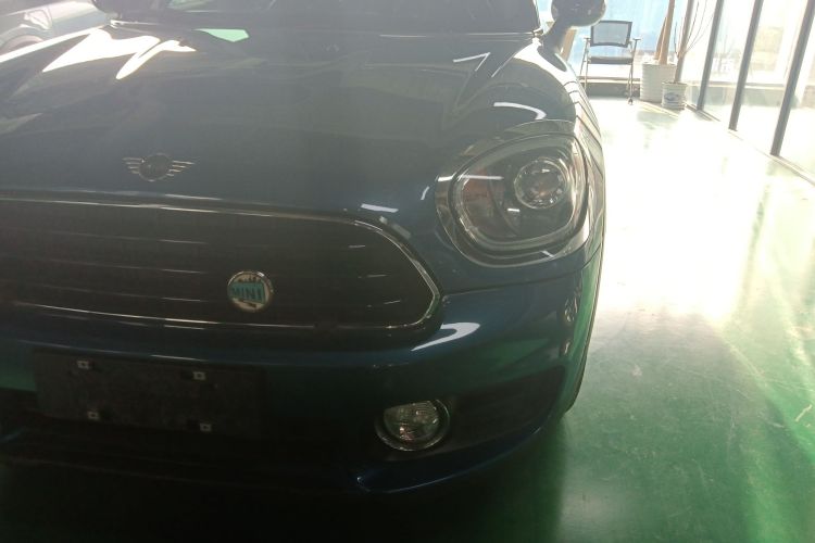MINI Countryman 2018款 1.5T COOPER ALL4 艺术家局部细节36