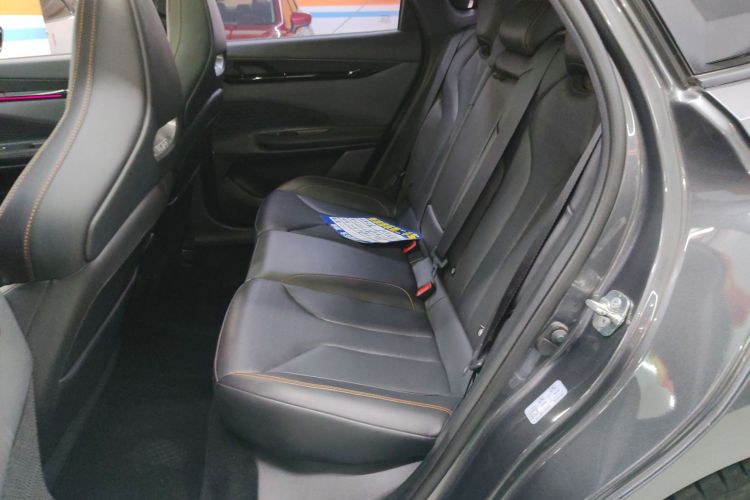 长安UNI-V 2022款 2.0T 领速版中控内饰7004