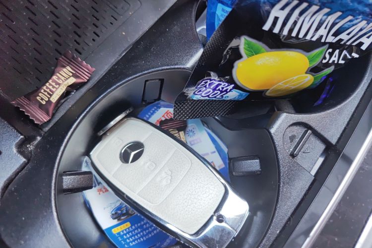 奔驰C级 2021款 C 260 L 运动星耀臻藏版中控内饰11