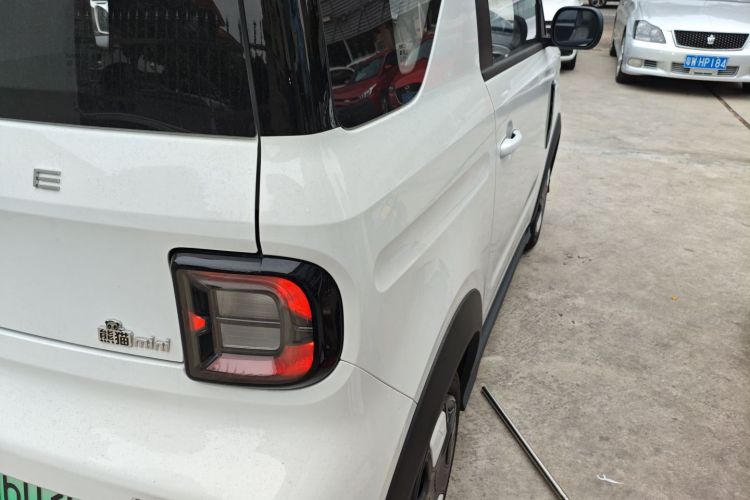 吉利银河 2025款 210km 熊猫卡丁车身外观6006