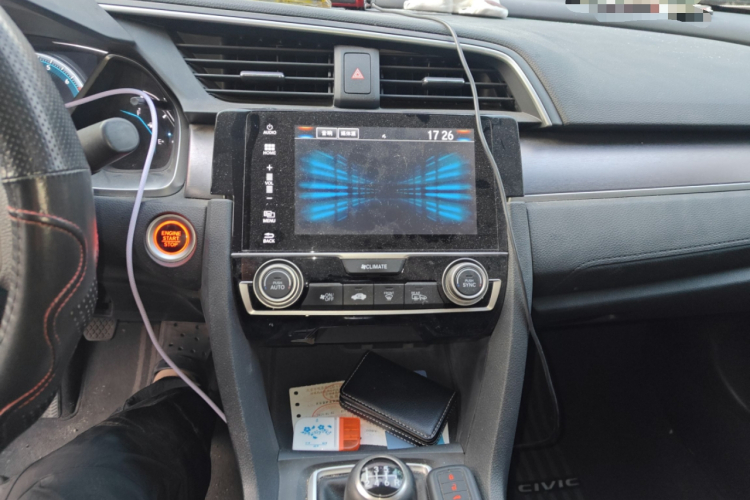 本田 思域 2016款 220TURBO 手动豪华版中控内饰16