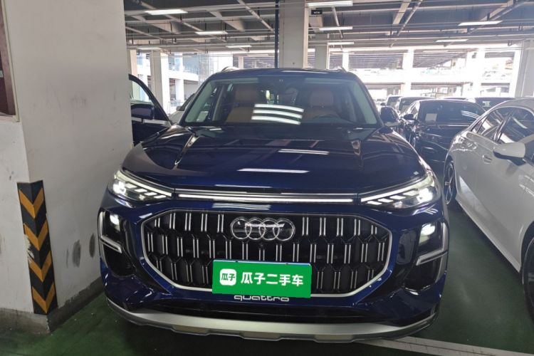 奥迪Q6 2024款 50 TFSI quattro 行云型 羽林套装 6座车身外观2
