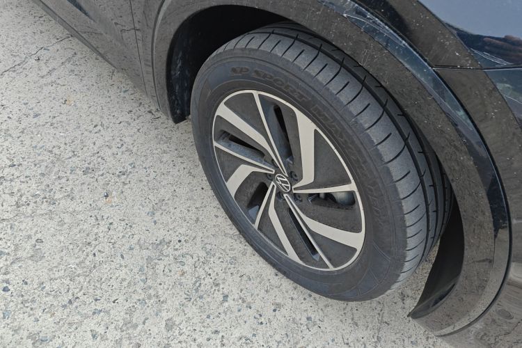 大众 威然 2024款 330TSI 豪华版车身外观10