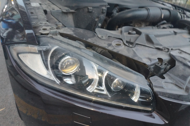 捷豹XF 2015款 XF 2.0T 豪华版车身外观6006