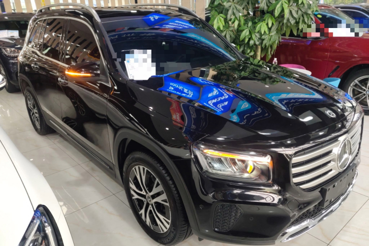 奔驰GLB 2024款 改款 GLB 220 动感型车身外观6002