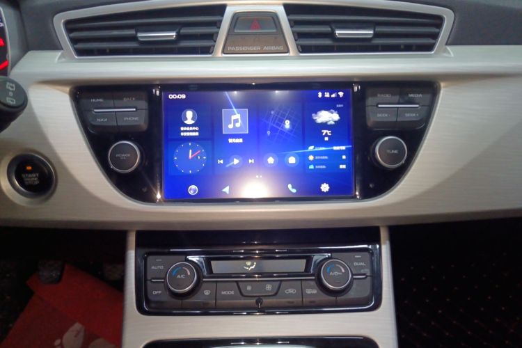 吉利汽车 博越 2018款 1.8TD 手动两驱智雅型中控内饰16