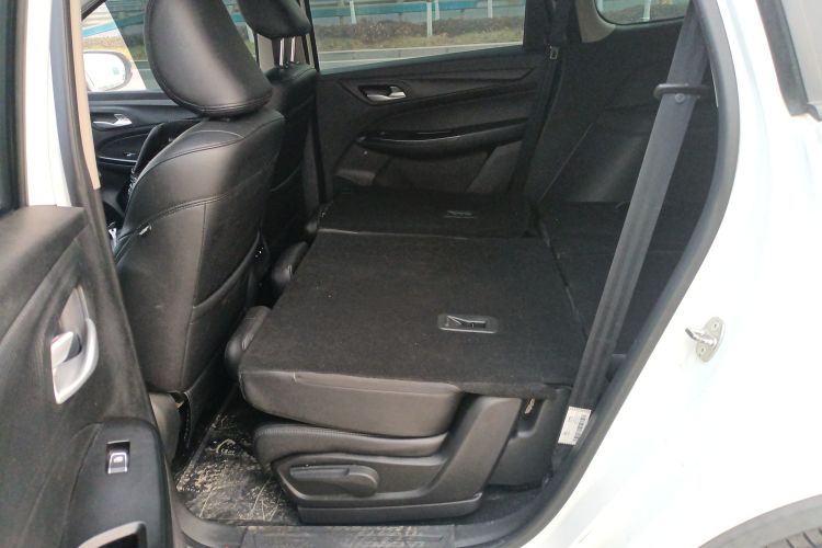 宝骏730 2019款 1.5T CVT时尚型 7座 国VI中控内饰21