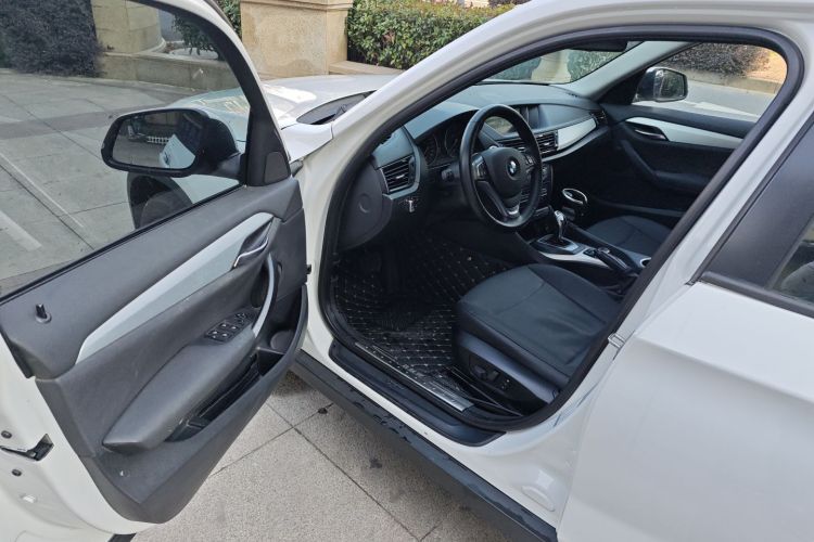 宝马X1 2014款 sDrive18i 领先型中控内饰20