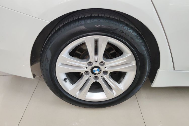 宝马3系 2014款 328i 运动设计套装车身外观6008