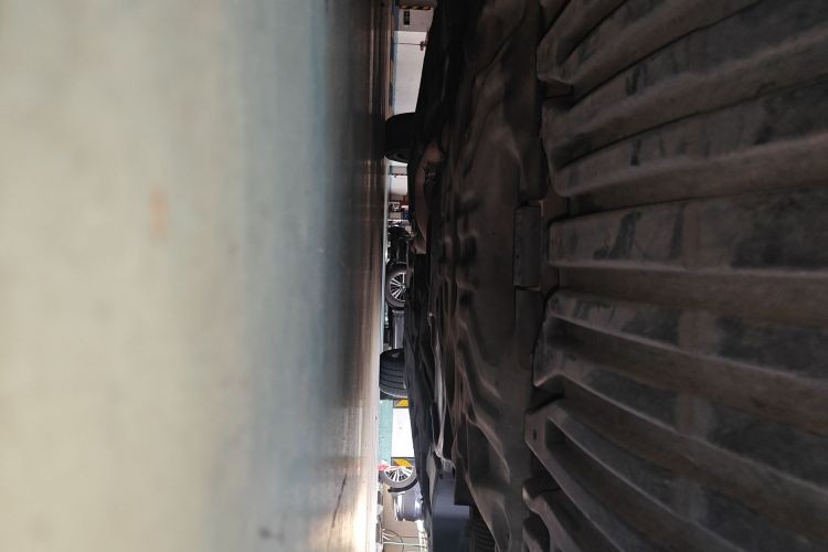 奔驰E级 2014款 E 260 L 豪华型局部细节9008