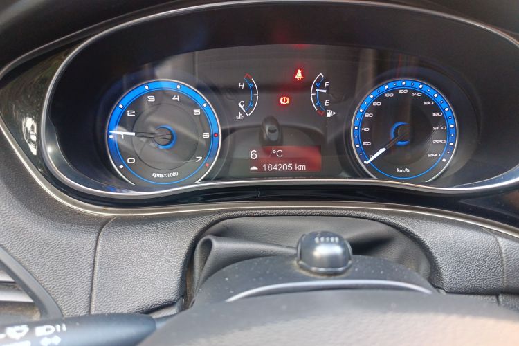 菲亚特 菲翔 2015款 1.4T 手动悦享版中控内饰15