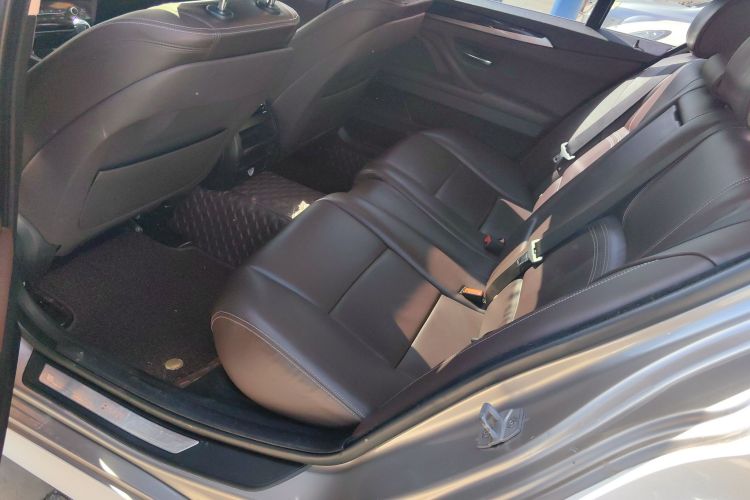 宝马5系 2017款 525Li 豪华设计套装中控内饰7004