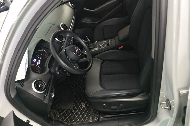 奥迪A3 2020款 Sportback 35 TFSI 时尚型 国VI中控内饰19