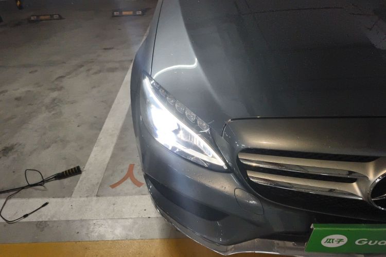 奔驰C级 2017款 改款 C 180 L 动感型运动版车身外观8