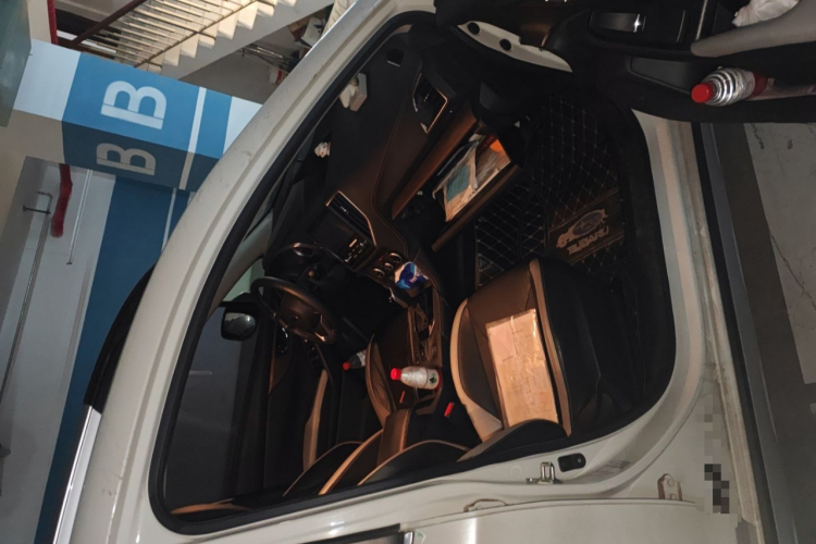 斯巴鲁XV 2019款 2.0i 智擎旗舰版EyeSight 国V局部细节9005