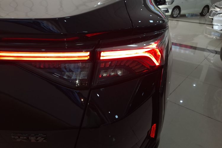 东风风神 奕炫 2020款 230T 自动炫酷曜夜骑士版车身外观9