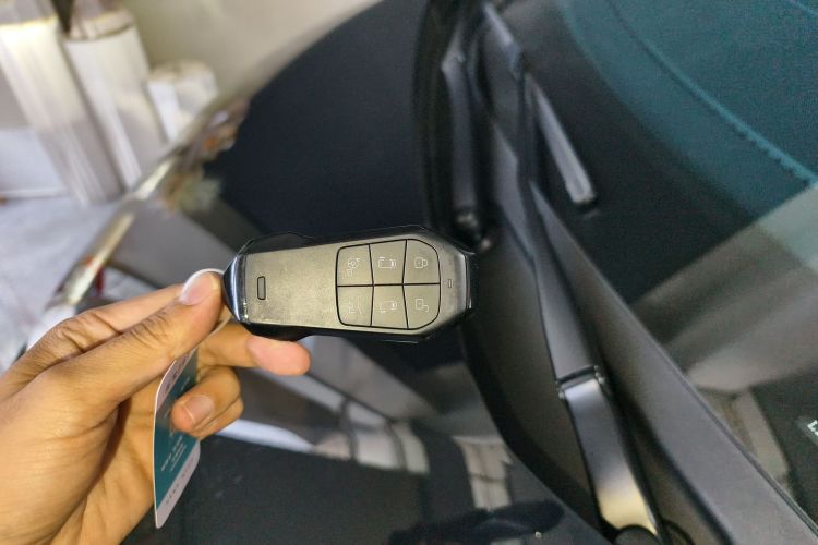 小鹏X9 2025款 650长续航 Max中控内饰7001