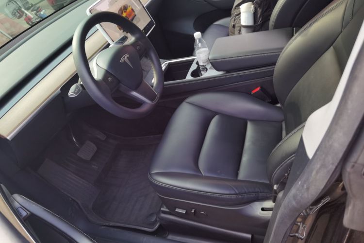 特斯拉 Model Y 2022款 后轮驱动版局部细节19