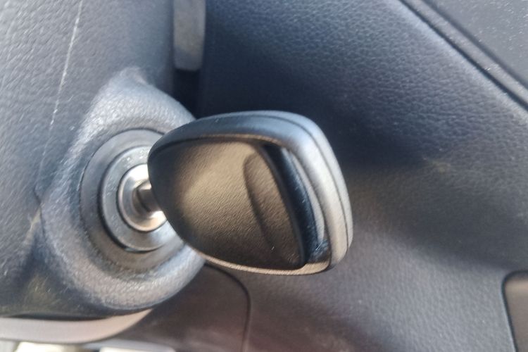 长安凯程 2021款 1.5L欧诺S智享版单蒸空调客车JL473QG中控内饰7001