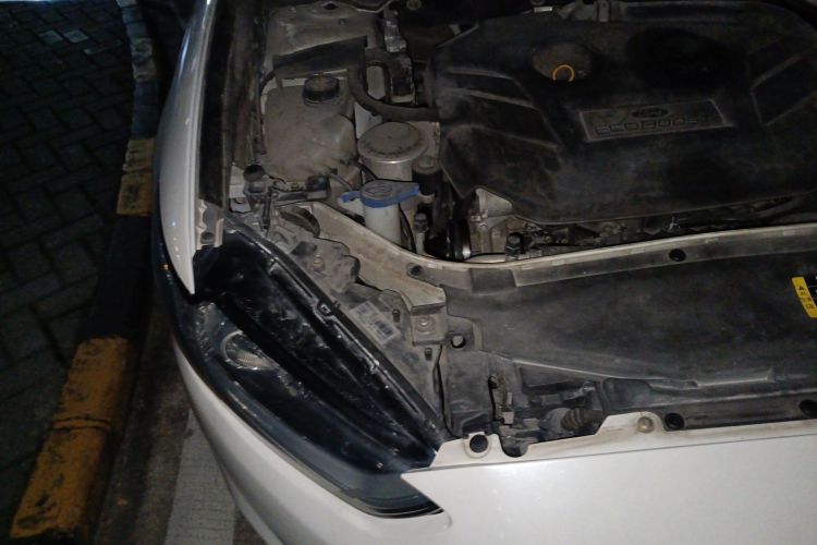 福特 蒙迪欧 2013款 2.0L GTDi200时尚型局部细节9006