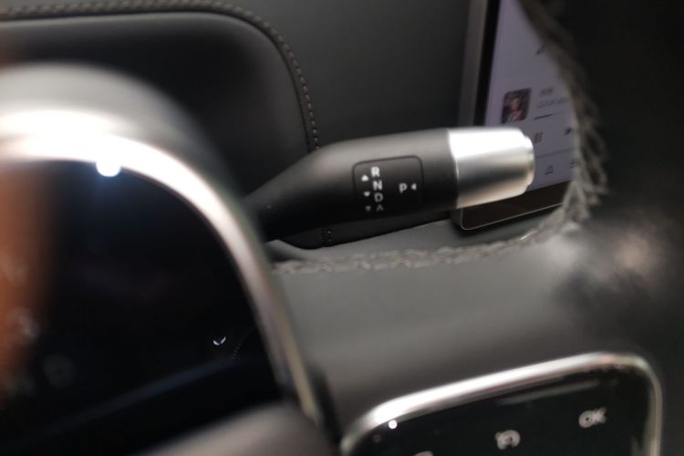 理想汽车 理想L7 2023款 Air中控内饰18