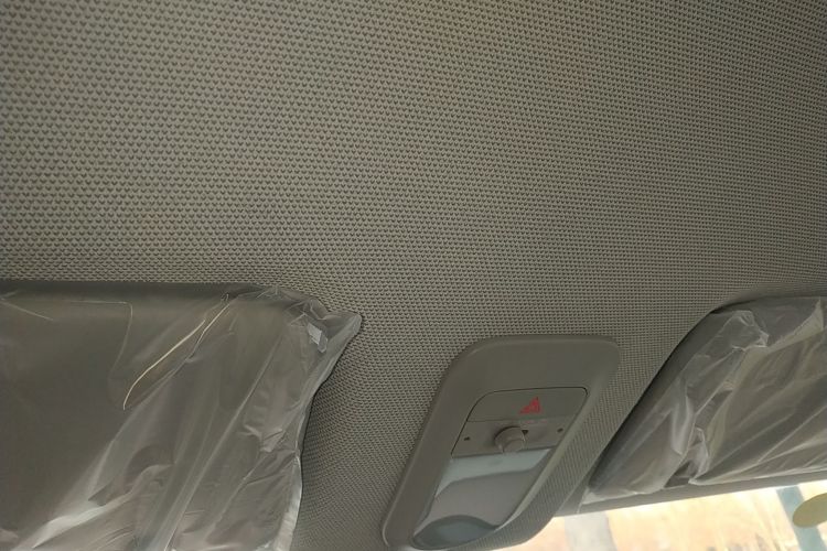 五菱汽车 宏光MINIEV 2025款 四门版 进阶款中控内饰22