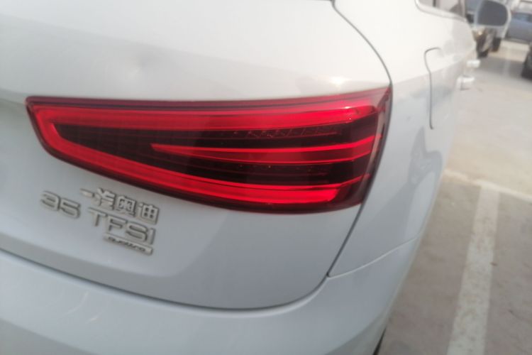奥迪Q3 2015款 35 TFSI quattro 技术型车身外观9