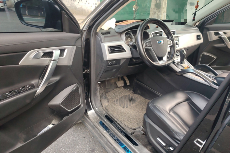 吉利汽车 博越 2016款 1.8TD 自动智慧型中控内饰7003