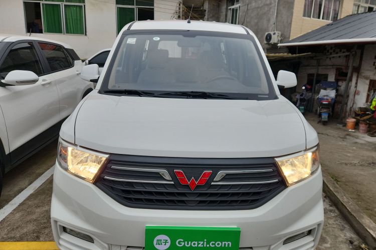 五菱汽车 五菱宏光V 2019款 1.5L劲享版国VI LAR车身外观2