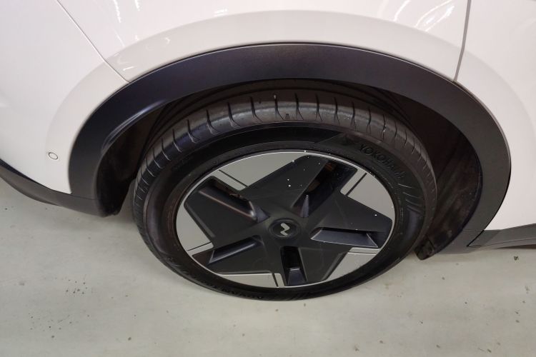 乐道L60 2024款 60kWh 四驱版车身外观6008