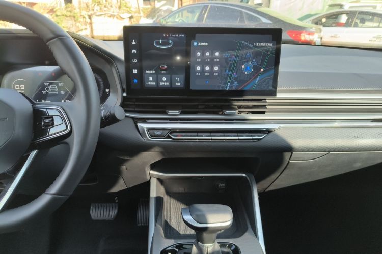 吉利汽车 帝豪 2023款 第4代冠军版 1.5L CVT尊贵型中控内饰16