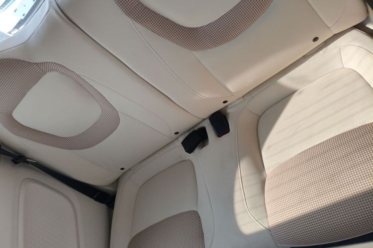 五菱汽车 宏光MINIEV 2024款 第三代 215km 青春版中控内饰21