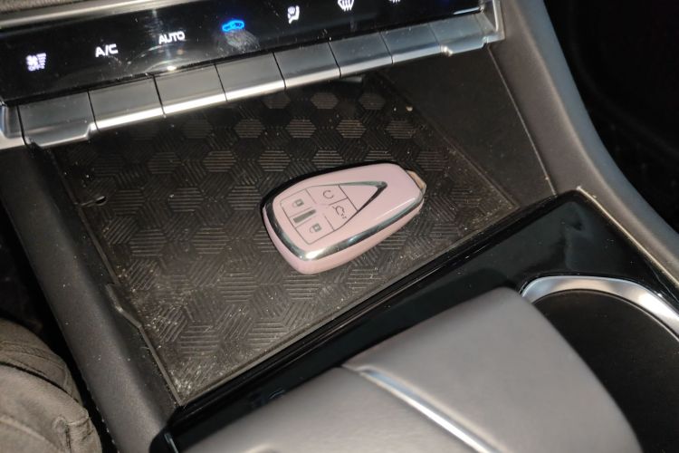 长安 逸动 2024款 PLUS 蓝鲸NE 1.4T GDI DCT高能版中控内饰11