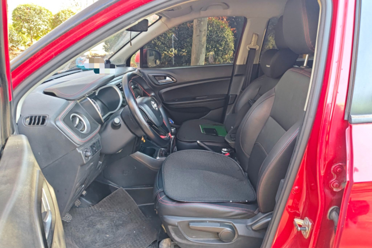 中华V3 2016款 1.5L 手动舒适型中控内饰19