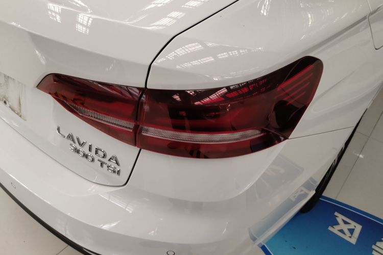 大众 朗逸 2023款 300TSI DSG满逸版车身外观9